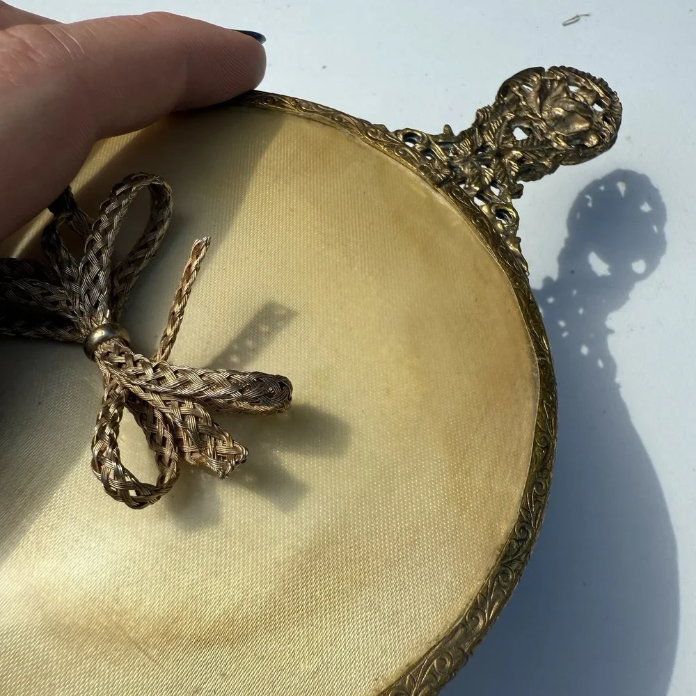 vintage Hollywood Regency style gold metal filigree jewelry box Removable Mirror